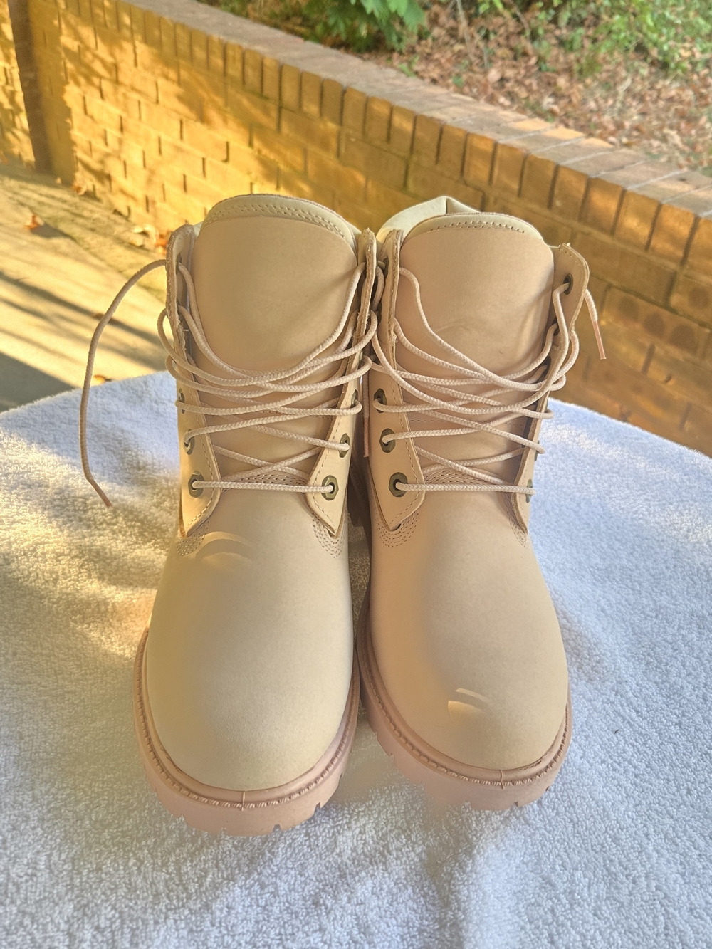 Timberland Women's Light Pink Beige Lace-Up Ankle Boots